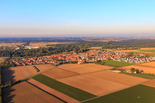 View of the town from the southwest in Steinweiler in the state Rhineland-Palatinate, Germany from above