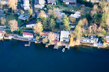 Middle path between Adriaweiher and Schwanenweiher in the Blue Adriatic recreation area in Altrip in the state Rhineland-Palatinate, Germany from above