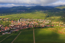 Wine-growing town from the east in Ilbesheim bei Landau in the state Rhineland-Palatinate, Germany