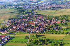 Wine-growing village on the German Wine Route from the north in the district Schweigen in Schweigen-Rechtenbach in the state Rhineland-Palatinate, Germany