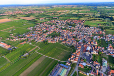 View of the town from the northwest in Niederkirchen bei Deidesheim in the state Rhineland-Palatinate, Germany