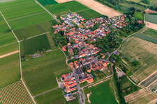 Village overview from the northeast in Kleinfischlingen in the state Rhineland-Palatinate, Germany