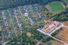 Allotment association Kohlplattenschlag eV and construction site of the Freie element-i primary school in the educational center Karlsruhe in the district Rintheim in Karlsruhe in the state Baden-Wuerttemberg, Germany