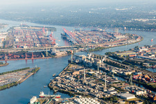 Container port of the Waltershofer Hafen behind the railing of H&R Ölwerke Schindler GmbH in the district Wilhelmsburg in Hamburg in the state Hamburg, Germany
