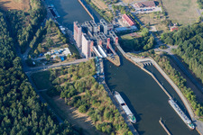 Boat lift and locks plants on the banks of the waterway of the Elbe side channel in Scharnebeck in the state Lower Saxony, Germany from above
