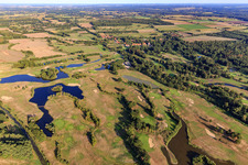 Oblique view of Grounds of the Golf course at Golfanlage Schloss Luedersburg in Luedersburg in the state Lower Saxony, Germany