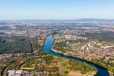 City on the Main to the Mühlheim lock in the district Kesselstadt in Hanau in the state Hesse, Germany