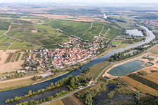 Town on the banks of the river of the Main river in Eisenheim in the state Bavaria, Germany