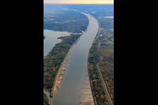 Course of the Rhine between France and Germany to S in Elchesheim-Illingen in the state Baden-Wuerttemberg, Germany