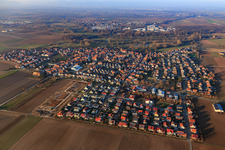 Overview of the town from the southeast in Steinweiler in the state Rhineland-Palatinate, Germany