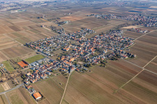 From the southwest in Friedelsheim in the state Rhineland-Palatinate, Germany