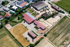 Oblique view of Industrial area Am Kleinwald, Drei Eichen Hof in Herxheim bei Landau in the state Rhineland-Palatinate, Germany