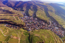 View of the winegrowing village from the north in the district Kiechlinsbergen in Endingen am Kaiserstuhl in the state Baden-Wuerttemberg, Germany