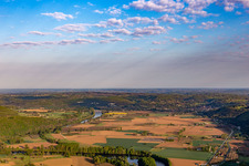 Oblique view of Saint-Vincent-de-Cosse in the state Dordogne, France