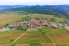 From the east in the district Schweigen in Schweigen-Rechtenbach in the state Rhineland-Palatinate, Germany