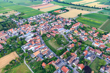 From the west in Großfischlingen in the state Rhineland-Palatinate, Germany