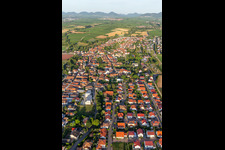 Aerial view of From the east in Essingen in the state Rhineland-Palatinate, Germany