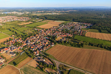 From the northwest in Westheim in the state Rhineland-Palatinate, Germany