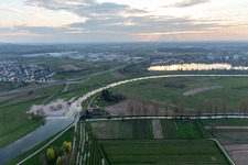 Kinzig in front of Lake Gifiz in the district Elgersweier in Offenburg in the state Baden-Wuerttemberg, Germany