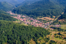 Place in the valley from the southwest in Eußerthal in the state Rhineland-Palatinate, Germany
