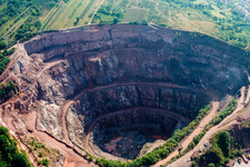 Aerial photograpy of Quarry for the mining and handling of Basalt of the Basalt-Actien-Gesellschaft in Albersweiler in the state Rhineland-Palatinate