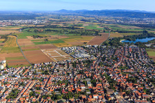 New development area "Mitten im Feld" and Odenwaldstr in Heddesheim in the state Baden-Wuerttemberg, Germany from above