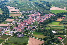 Bird's eye view of District Heuchelheim in Heuchelheim-Klingen in the state Rhineland-Palatinate, Germany