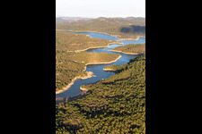 Reservoir: Lac Cassien - Faience in Montauroux in the state Var, France from above