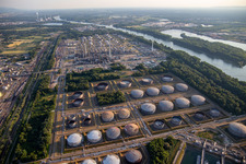 Upper Rhine mineral oil refinery from the north in the district Knielingen in Karlsruhe in the state Baden-Wuerttemberg, Germany