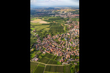 From the north in the district Rechtenbach in Schweigen-Rechtenbach in the state Rhineland-Palatinate, Germany