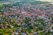 From the southwest in Bischoffsheim in the state Bas-Rhin, France