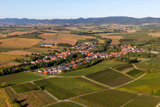 From the northeast in Dierbach in the state Rhineland-Palatinate, Germany