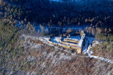 Neuscharfeneck castle ruins from the south in winter with snow in Flemlingen in the state Rhineland-Palatinate, Germany from above