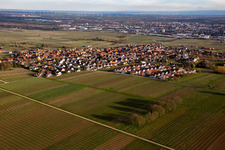 From the northwest in the district Nußdorf in Landau in der Pfalz in the state Rhineland-Palatinate, Germany
