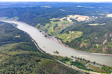 Aerial view of District Assmannshausen in Rüdesheim am Rhein in the state Hesse, Germany