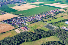 From the northeast in the district Minderslachen in Kandel in the state Rhineland-Palatinate, Germany