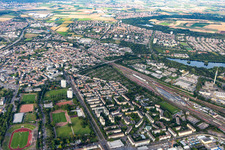 From the north in the district Mundenheim in Ludwigshafen am Rhein in the state Rhineland-Palatinate, Germany