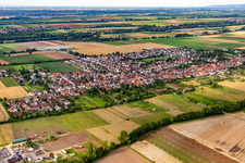 From the north in Gommersheim in the state Rhineland-Palatinate, Germany