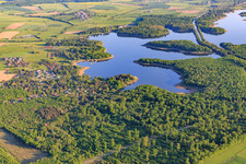 Canal des houllères de la Sarre crosses the lakes Ètang des femmes and Stockweiher in Langatte in the state Moselle, France