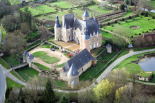Castle complex of the castle Le Chateau de Semur-en-Vallon in Semur-en-Vallon in the state Sarthe, France