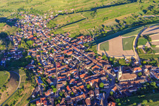 Wine-growing village in the Kaiserstuhl from the west in the district Oberrotweil in Vogtsburg im Kaiserstuhl in the state Baden-Wuerttemberg, Germany