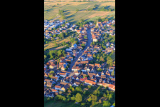 Kirchstraße to St. Ulrich in the district Oberhausen in Rheinhausen in the state Baden-Wuerttemberg, Germany