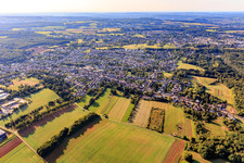 From the northwest in the district Hülzweiler in Schwalbach in the state Saarland, Germany