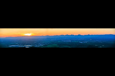 Haardt edge of the Palatinate Forest from Schweigen to Albersweiler in the evening light in the district Gleiszellen in Gleiszellen-Gleishorbach in the state Rhineland-Palatinate, Germany