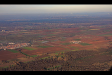 Winter fields between Zeiskam and Hochstadt from the south in the district Niederhochstadt in Hochstadt in the state Rhineland-Palatinate, Germany