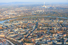 Wittelsbachstraße to the Parkinsel from the northwest in the district Süd in Ludwigshafen am Rhein in the state Rhineland-Palatinate, Germany