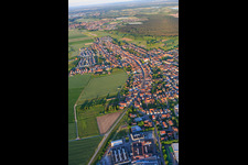 From the west in Hatzenbühl in the state Rhineland-Palatinate, Germany