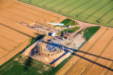 Demolition and dismantling of the four old installations (GE 1.5) from 2004 after repowering of the wind farm Minfeld in Minfeld in the state Rhineland-Palatinate, Germany