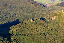 Rocks and castles: Anebos, Jungturm Münz and renovated tower Scharfenberg in Leinsweiler in the state Rhineland-Palatinate, Germany