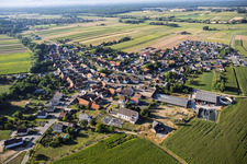 From the northwest in Stundwiller in the state Bas-Rhin, France